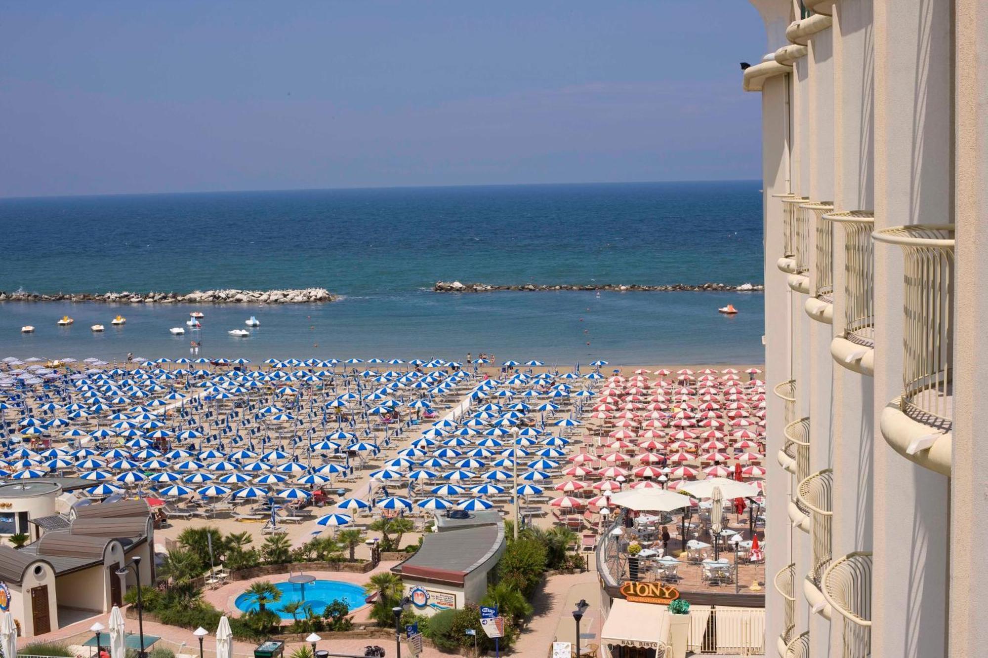 Hotel Beaurivage Cattolica Exterior photo